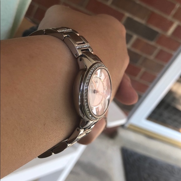Silver Fossil watch - Picture 2 of 5